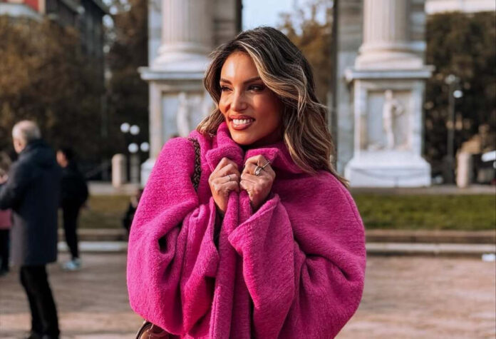 bbe3efefd0cc22b52ede30ea735f88c2 L.jpg