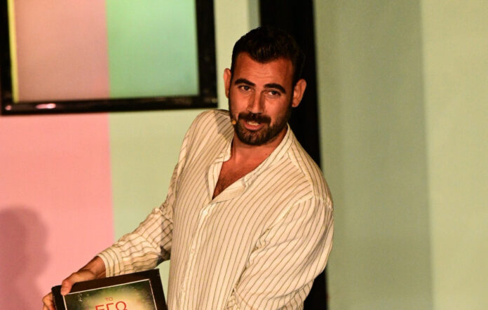 bf6580c728d4cdb7e98c0583d38dc36a L.jpg