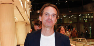 c34a6db742a3e4043b5136bdc02df11e L.jpg