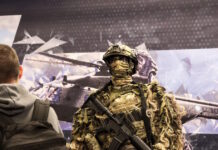 Οι Ένοπλες Δυνάμεις γιορτάζουν με εντυπωσιακή έκθεση στο μετρό του Συντάγματος – Drones, προσομοιωτές και πολλές εκπλήξεις geetha enoples dinameis eurokinissi 1200x630.jpg