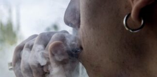 hlektroniko tsigaro2 1200x630.jpg