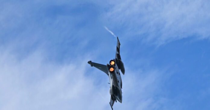 polemiki aeroporia floisvos ypetha 11 1200x630.jpg