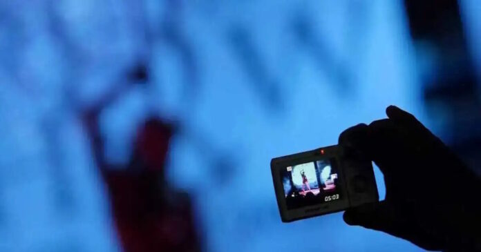 revenge porn r 3110 strip1 1200x630.jpg