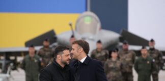 zelensky macron 1200x630.jpg