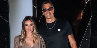 0a85df84b4c3eed93c2be514d4431023 L.jpg