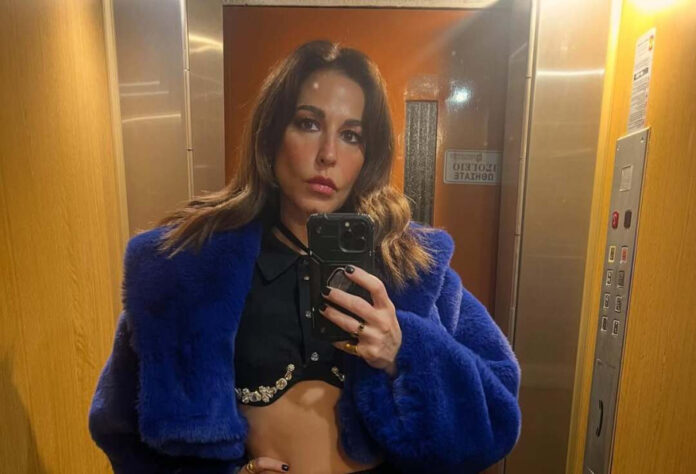 1ce4ad0f77f2e591351952ff344cd2e7 L.jpg