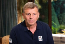 1f1e4b0a25dbcee368826e2964d31650 L.jpg