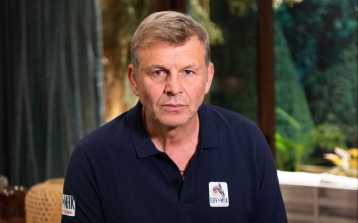 1f1e4b0a25dbcee368826e2964d31650 L.jpg