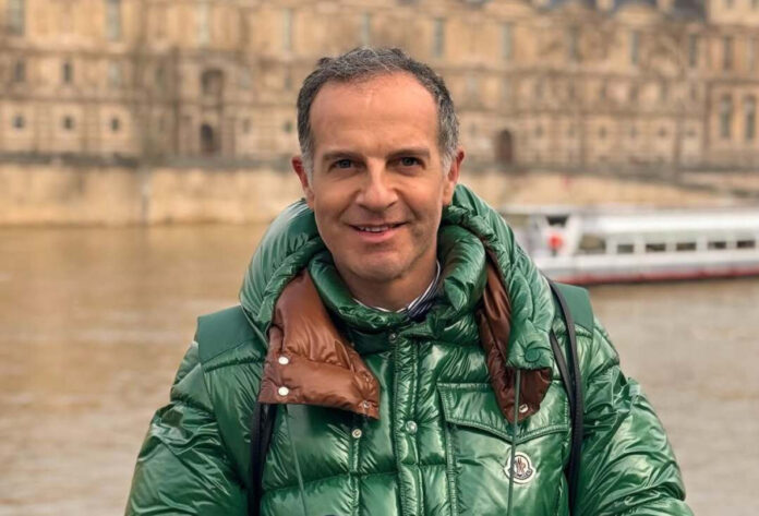 23e18ab1429584e2f868de0c02537c66 L.jpg