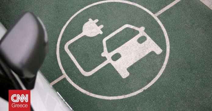 32ac0bc2 close up electric car charging 4 og.jpg