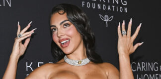 33f9871d76e5a4ead2e14874af732d11 L.jpg