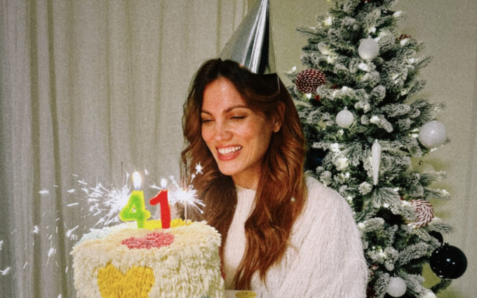 36da87f19fcfcea89e7c19f721e7c425 L.jpg