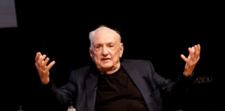 590827cb66877ae94c14a2cb8d5d16dc L.jpg