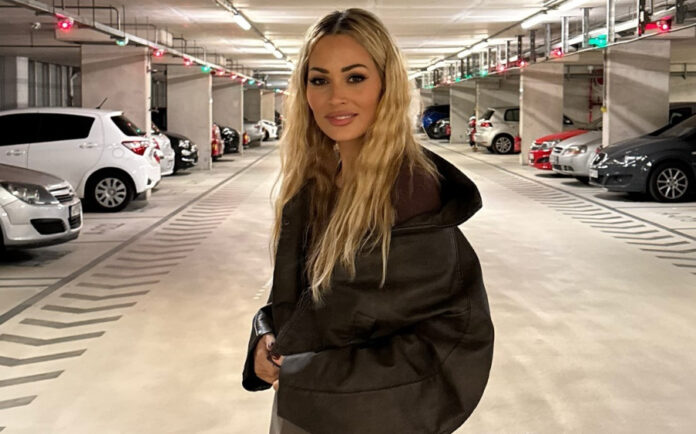 648afe6fe4e62163a5485c5aa537af27 L.jpg