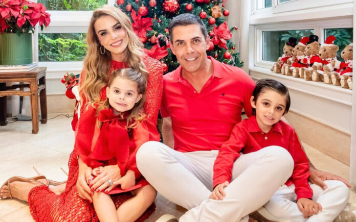 64b623c079ffd1bcb45455f183878227 L.jpg