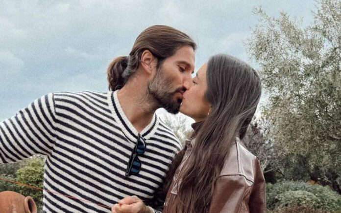 6824245ed18e43464f5475fcf55fd2d5 L.jpg