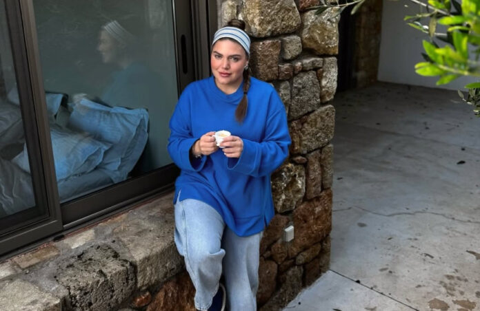 6926d1033d13134df4dbb26e97410fec L.jpg