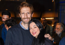 Νάντια Γιαννακοπούλου: Η φωτογραφία από τα γενέθλιά της με τον Μάξιμο Μουμούρη και τις κόρες τους 6f877597a2f1d006dd3af7ccd1f8e551 L.jpg