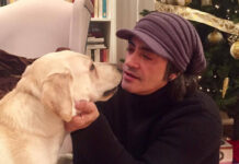 Πώς ο Διονύσης Σχοινάς κατάφερε να κάνει το σκυλί τους να περάσει…. Μαύρα Χριστούγεννα 7bc657e149a86393d26d672b491dc759 L.jpg