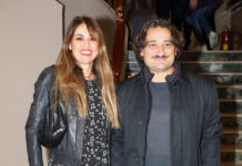 Βασίλης Χαραλαμπόπουλος: Η γνωριμία με τη σύζυγό του ήταν κυριολεκτικά βγαλμένη από σενάριο. Του ιδίου! 8afc9591db3ba1fb6208809d31654680 L.jpg