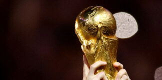 WORLD CUP TROPGY TROPAIO PAGKOSMIO REUTERS.jpg