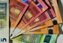 Χριστούγεννα και Πρωτοχρονιά: Δείτε πόσα χρήματα θα πάρουν ως αμοιβή όσοι εργαστούν Xristougenna 1 1.jpg