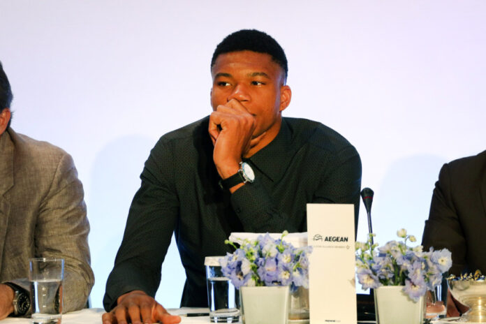 a4c353bc7dbe0c377ade794e0c7a821b L.jpg