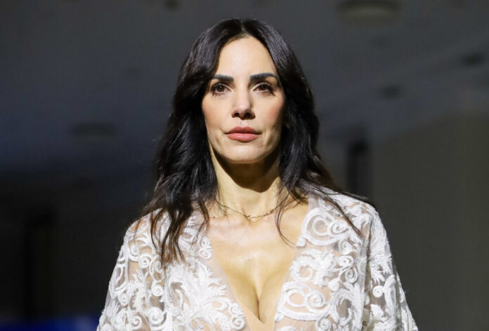 a9730ee7220aa98ff5e43720461dbed0 L.jpg a9730ee7220aa98ff5e43720461dbed0 L.jpg