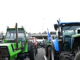 Σκληραίνουν τη στάση τους οι αγρότες: Μπλόκα και σε παράδρομους, επόμενος στόχος λιμάνια και αεροδρόμια agrotes nikaia 1 1200x630.jpg