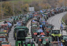 Οι αγρότες παραμένουν σε θέση μάχης ενισχύοντας τα μπλόκα σε τελωνεία και εθνικές οδούς – Ο χάρτης των κινητοποιήσεων agrotes trakter mploka eurok 1200x630.jpg