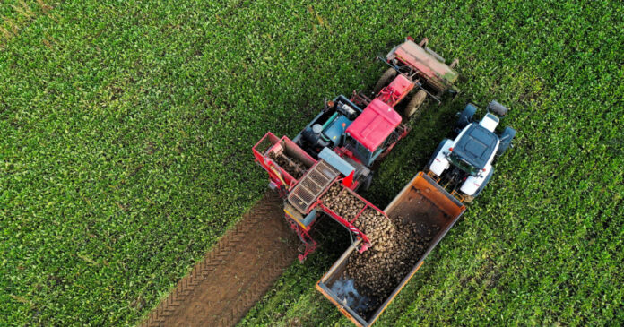 agrotes xorafi trakter reuters 1200x630.jpg