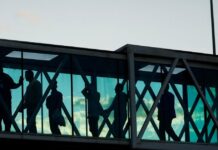 Με διαβατήριο το ιστορικό στα social media θα μπαίνουν οι τουρίστες από 42 χώρες στις ΗΠΑ – Ανάμεσά τους και η Ελλάδα airport 1 1200x630.jpg