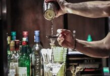 Αστυνομική επιχείρηση «Νυχτερινός Ποιμήν» σε κλαμπ που πωλούσαν αλκοόλ σε 7 ανήλικους – 2 συλλήψεις alkool eurok 1200x630.jpg