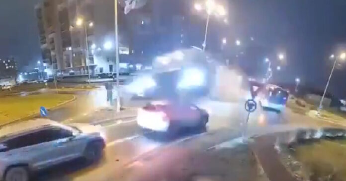 autokinhto1 1200x630.jpg