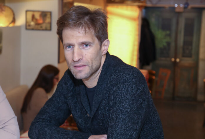 b76a42bb5b0154460e3e6d893d248e8b L.jpg b76a42bb5b0154460e3e6d893d248e8b L.jpg