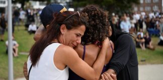 bondi beach in sydney 1200x630.jpg