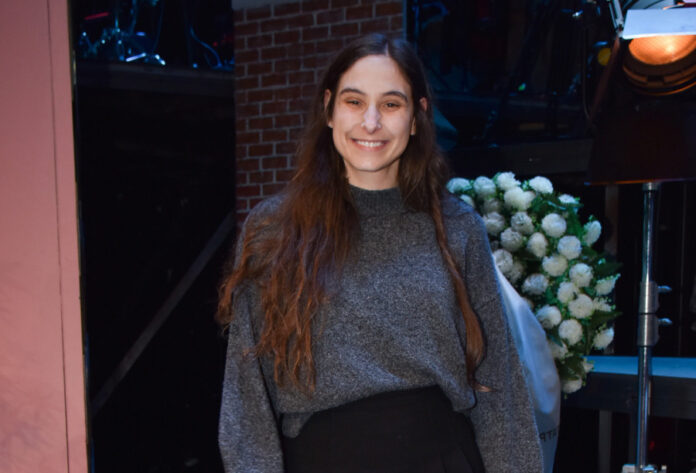 c08d26074696944f10f44c19637ed9b0 L.jpg