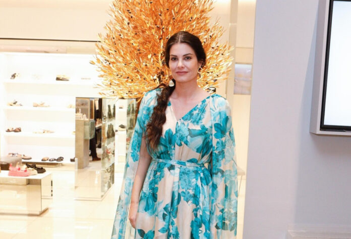 c73eaf21daf818fbc9b7dbbfc91cbdae L.jpg