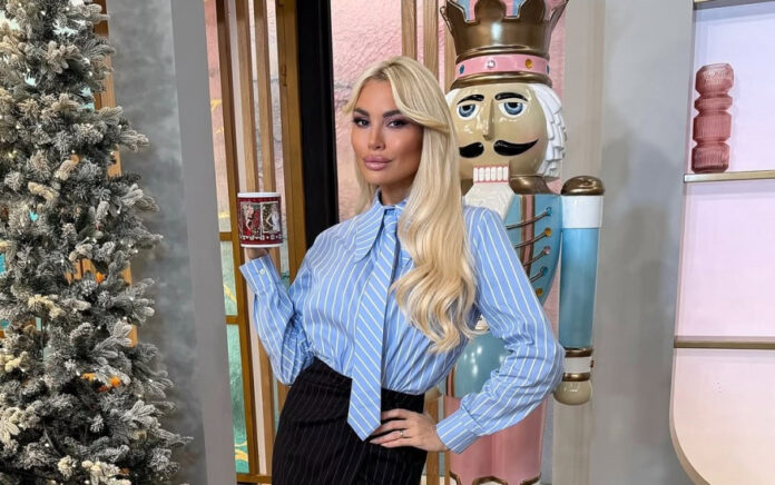 cb18aff64a3e4476afe6c4057e60506d L.jpg