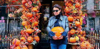 cb6291102efc655bb931b91f77c20bdb L.jpg