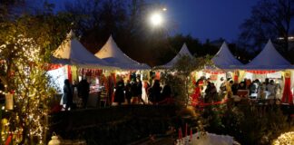 christmas paris1 1200x630.jpg