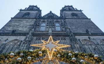 christmas star 1200x630.jpg