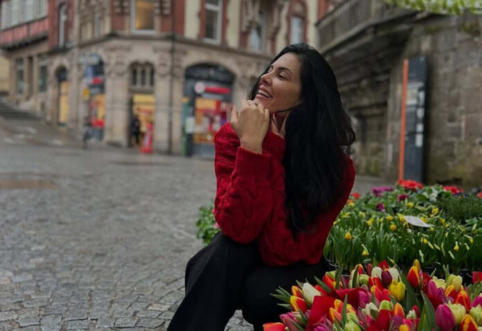 de70037402704e2369f646a0bd932893 L.jpg de70037402704e2369f646a0bd932893 L.jpg