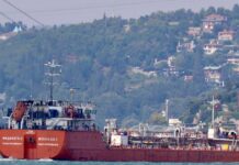 Bloomberg: Οι ΗΠΑ ετοιμάζουν νέo γύρο κυρώσεων κατά της Ρωσίας αν ο Πούτιν απορρίψει συμφωνία για την Ουκρανία deksamenoploio rwsia r 1200x630.jpg