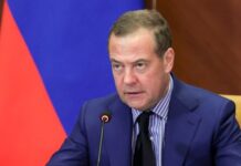 Ο Μεντβέντεφ απειλεί τον Ζελένσκι: «Ο Χάρος φτάνει σε απόσταση αναπνοής από αυτό το παλιοτόμαρο» dmitry medvedev ap 1200x630.jpg