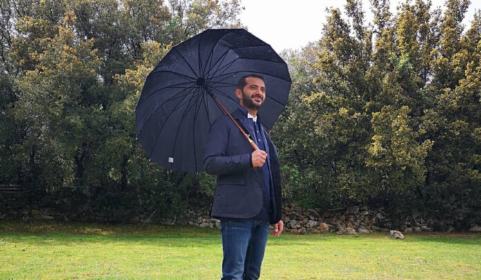 e2b2678cef61a537d095733f1e19b9d1 L.jpg