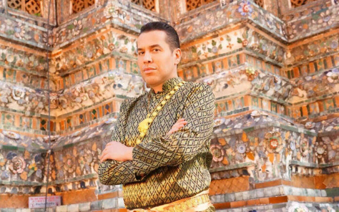 eb39529a01c8b46127366988b2073b53 L.jpg