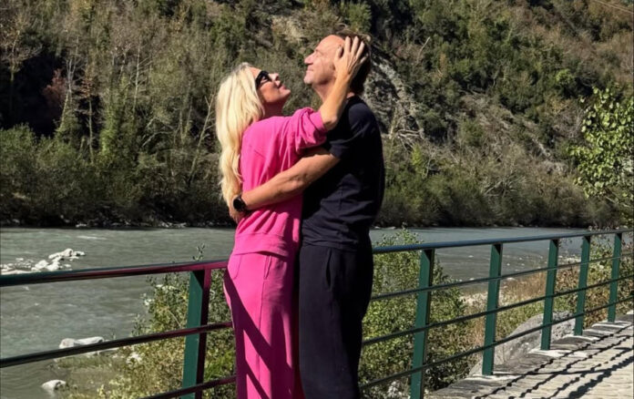 eeccfb18ddeb4f83c98dbeaf85e96fb8 L.jpg