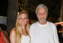 Αλμπέρτο Εσκενάζυ: Η σύζυγός του Μαίρη, μιλά για τον θάνατό του – «Όλοι όσοι τον αγαπούσαν ήταν εκεί τα ξημερώματα» eskenazi 1 1200x630.jpg