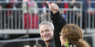 gary sinise ap 1200x630.jpg